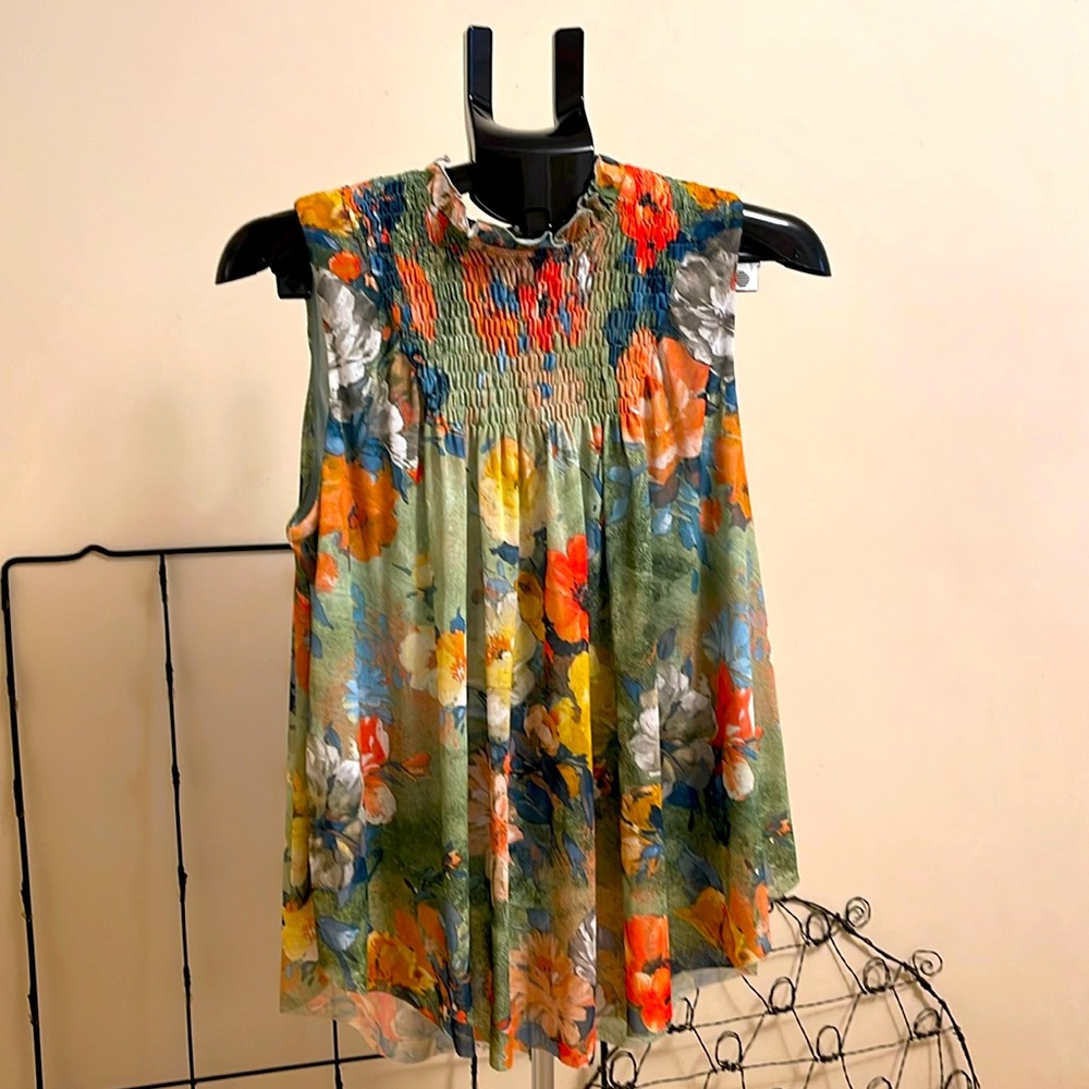 Sleeveless Anthro top